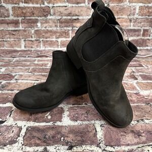UGG Bonham Chelsea Boot Women's SZ 10 Suede Shearling-Lined Lug Sole Ankle Boots